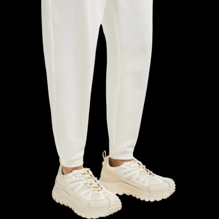 Baskets MONCLER Trailgrip Amoeba par Salehe Bembury cuir nylon beige