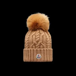 Bonnet MONCLER laine cachemire torsade beige pompon logo