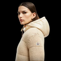 Cardigan zippé MONCLER matelassé à capuche laine beige