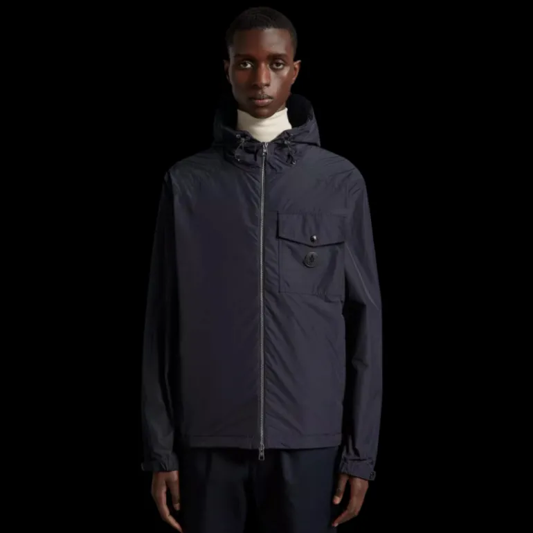 Coupe vent capuche MONCLER Fuyue bleu marine logo gomme poitrine