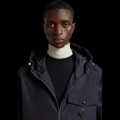 Coupe vent capuche MONCLER Fuyue bleu marine logo gomme poitrine