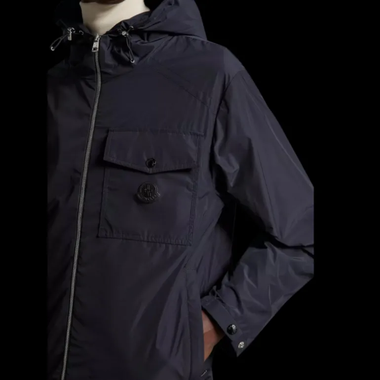 Coupe vent capuche MONCLER Fuyue bleu marine logo gomme poitrine