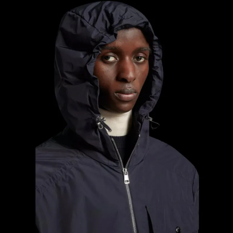 Coupe vent capuche MONCLER Fuyue bleu marine logo gomme poitrine