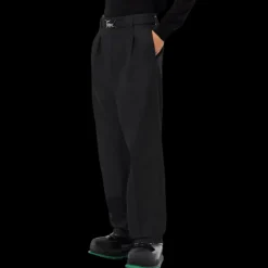 Fashion Show LACOSTE Pantalon droit à pince twill laine vierge mélangée noir ceinture logo crocodile