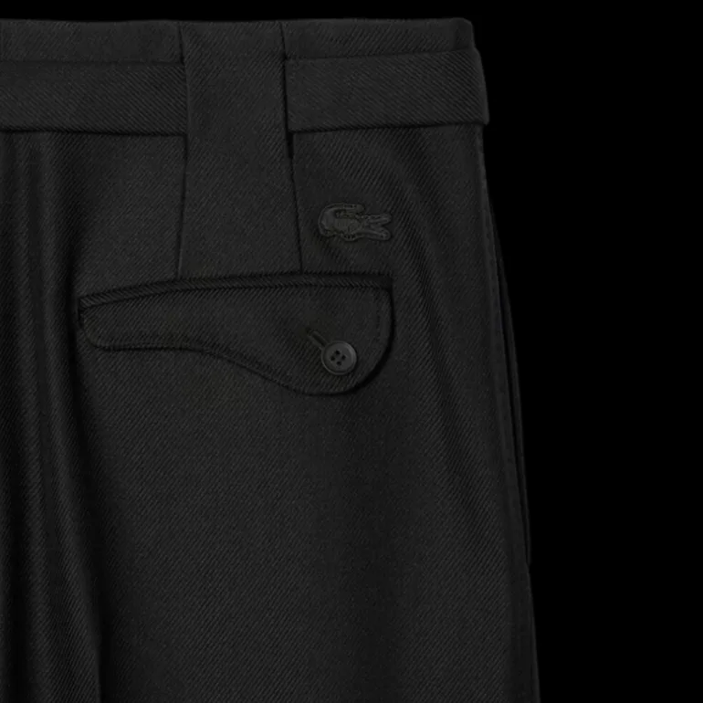Fashion Show LACOSTE Pantalon droit à pince twill laine vierge mélangée noir ceinture logo crocodile