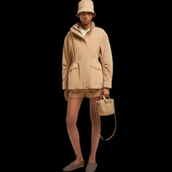 Parka zippée MONCLER coupe vent à capuche Nades nylon camel cintrée