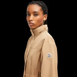 Parka zippée MONCLER coupe vent à capuche Nades nylon camel cintrée
