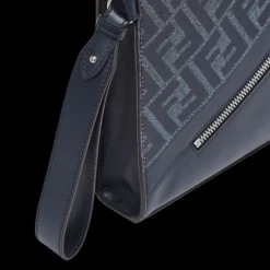 Pochette FENDI Diagonal toile FF bleu jean denim cuir bleu marine