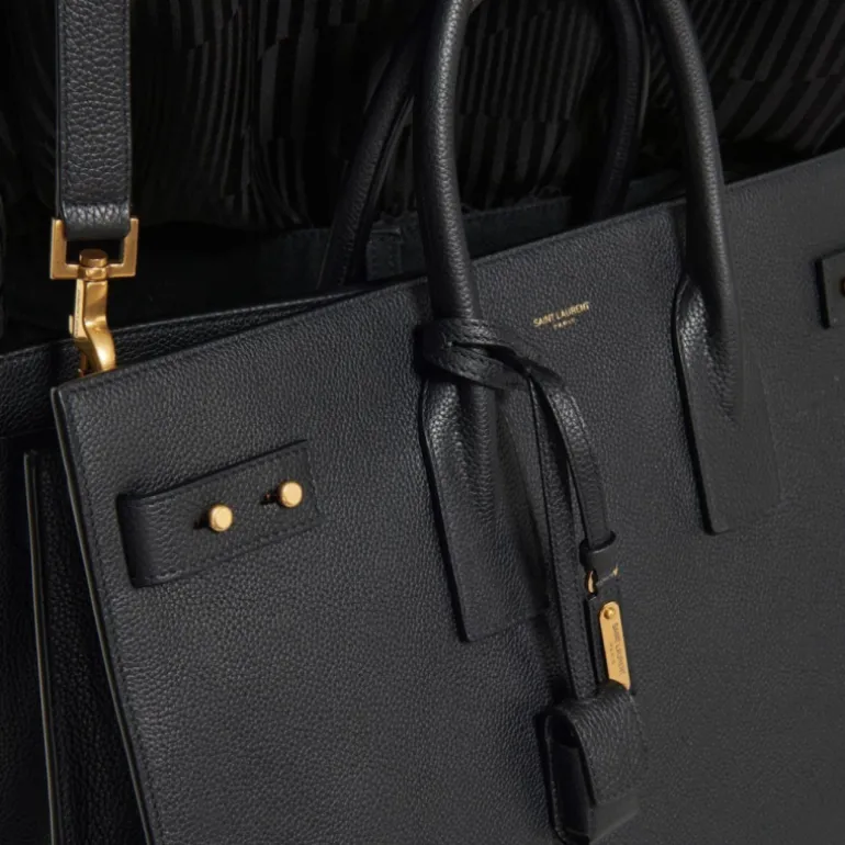 Sac de jour SAINT LAURENT Thin Cabas cuir veau grainé noir détail doré