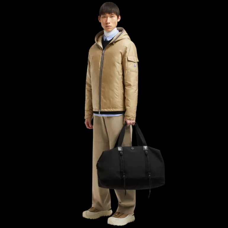 Sac de sport MONCLER Tech imperméable nylon noir bordure cuir logo métal noir