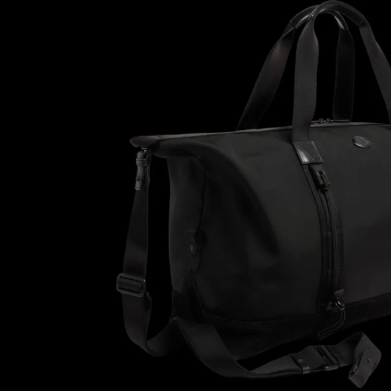 Sac de sport MONCLER Tech imperméable nylon noir bordure cuir logo métal noir