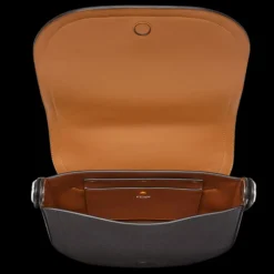 Sac messenger FENDI cuir grainé noir motif clou Fendi Roma