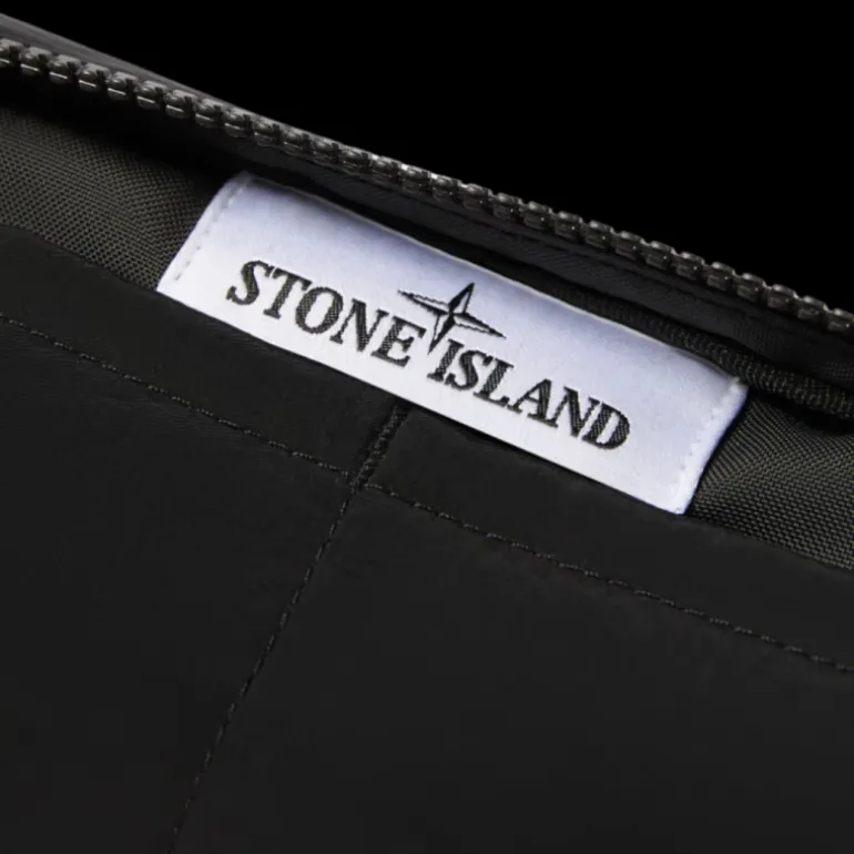 Sac pochette STONE ISLAND nylon métal Econyl ® noir sangle