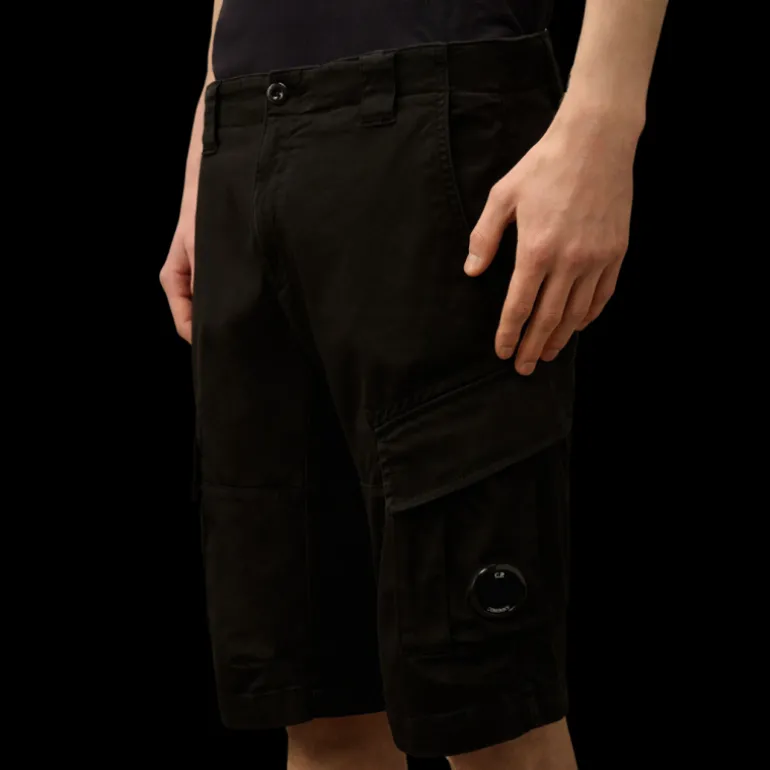 Short cargo CP COMPANY coton stretch doux noir poche verre lunette