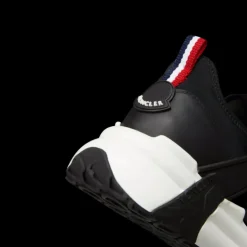 Sneakers baskets MONCLER Lunarove noir semelle blanche