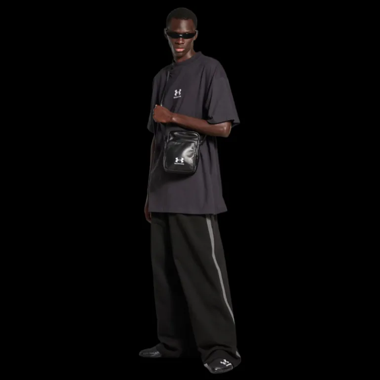 T-Shirt BALENCIAGA Under Armour® Oversize jersey vintage noir délavé et blanc
