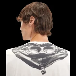 T-shirt CP COMPANY col rond jersey coton blanc imprimé capuche lunettes dos