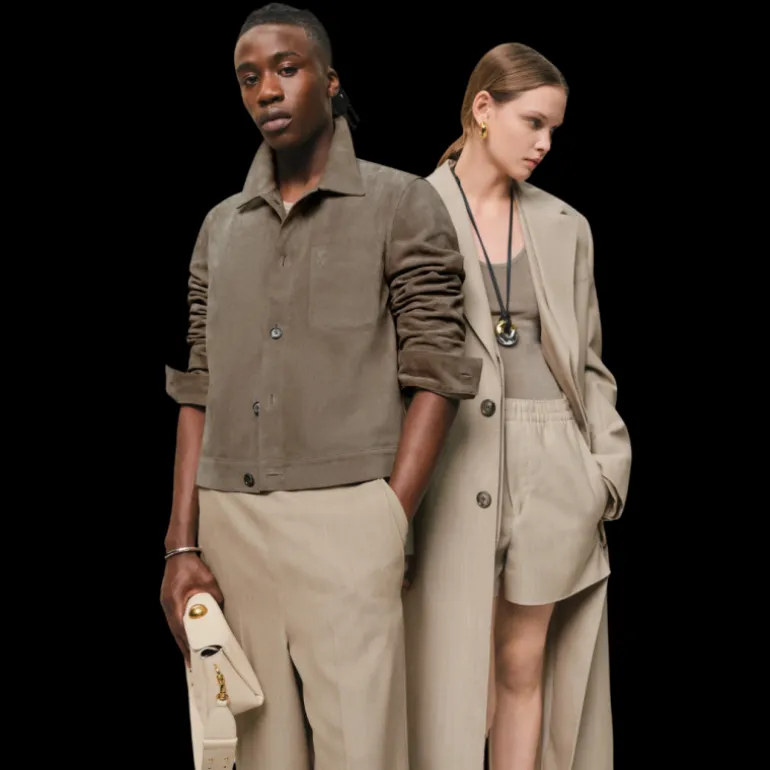 veste boutonnée AMI Paris cuir daim gris col chemise logo cœur poche poitrine